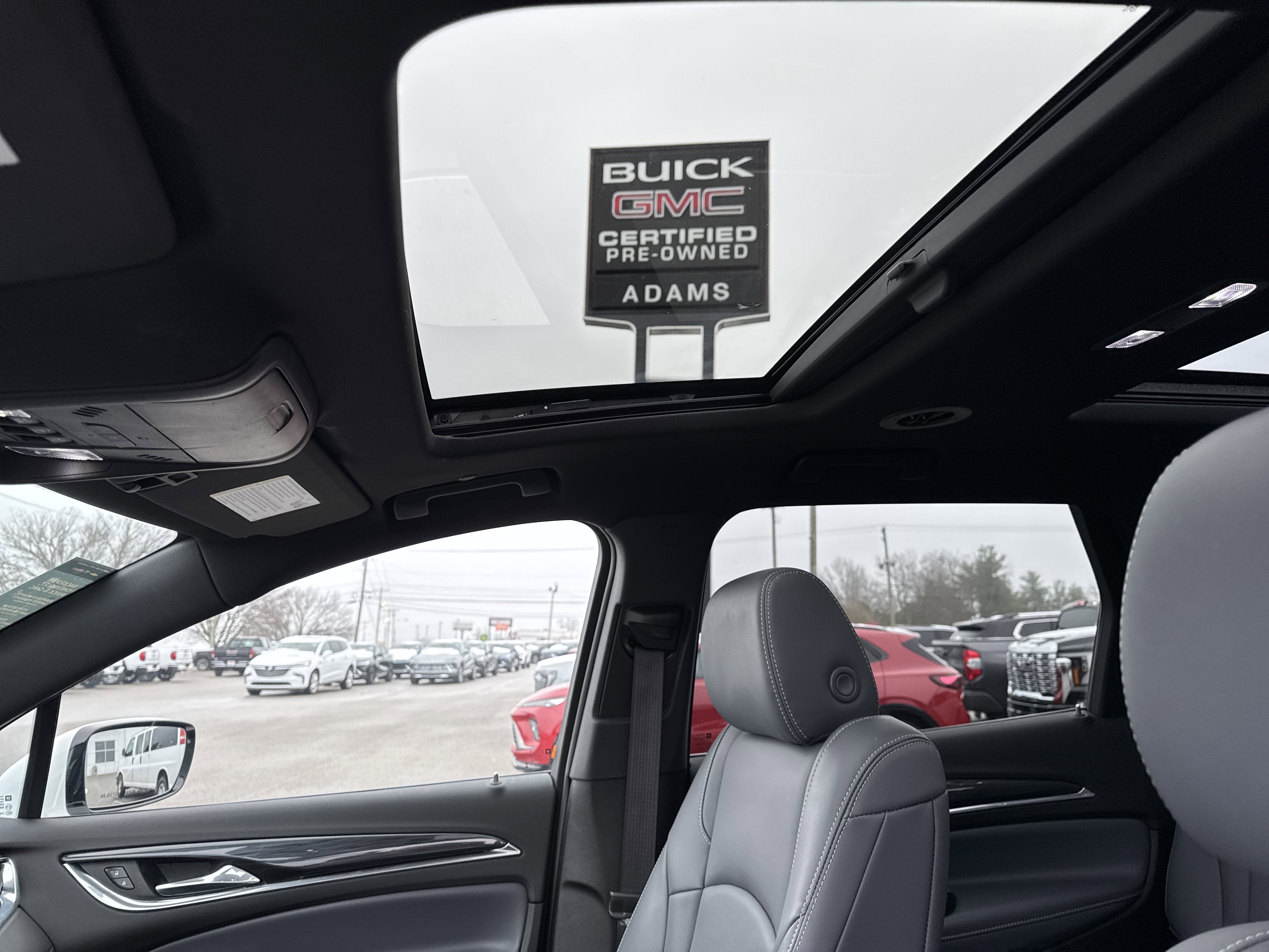 2023 Buick Enclave Essence