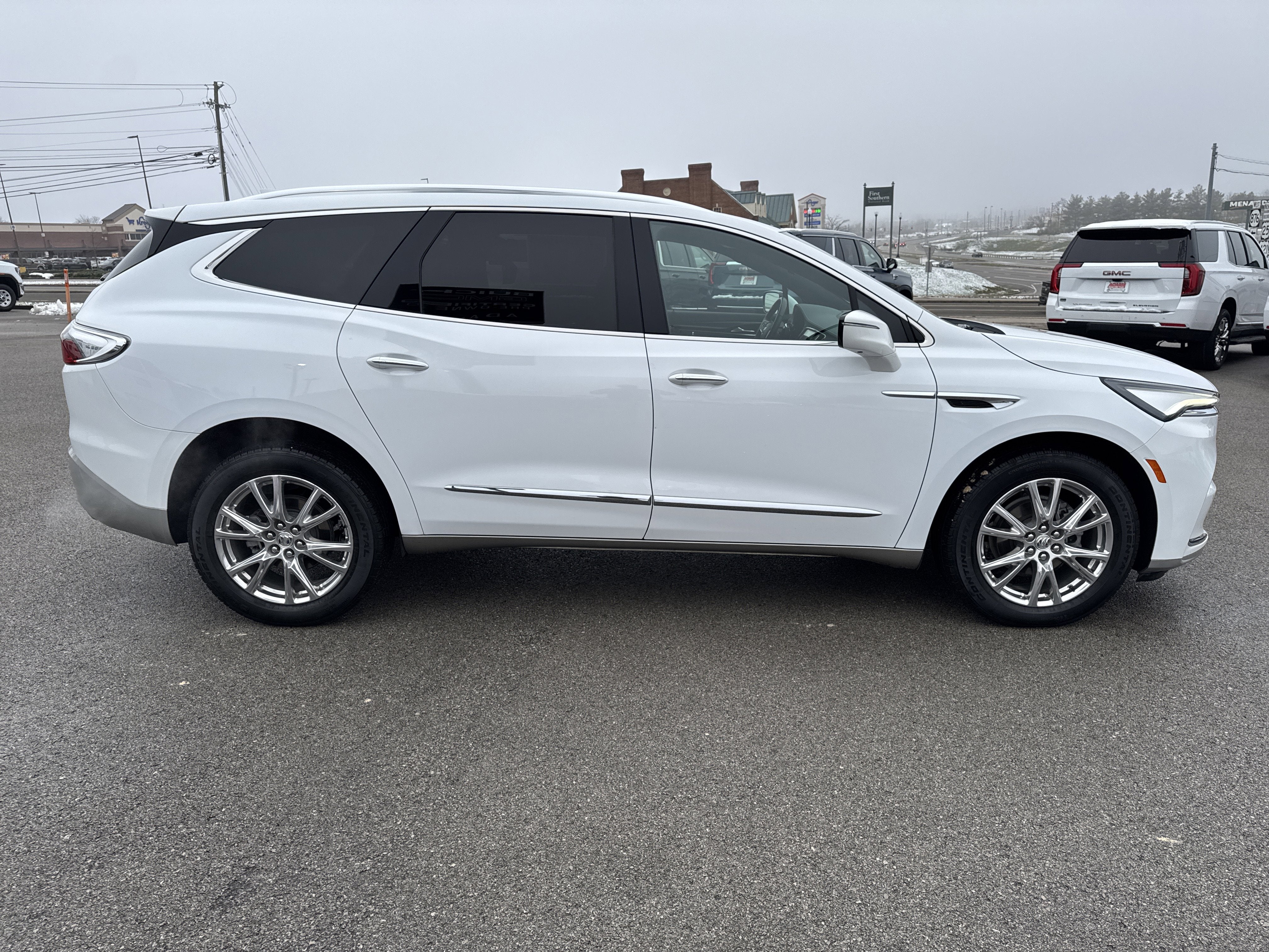 2023 Buick Enclave Essence