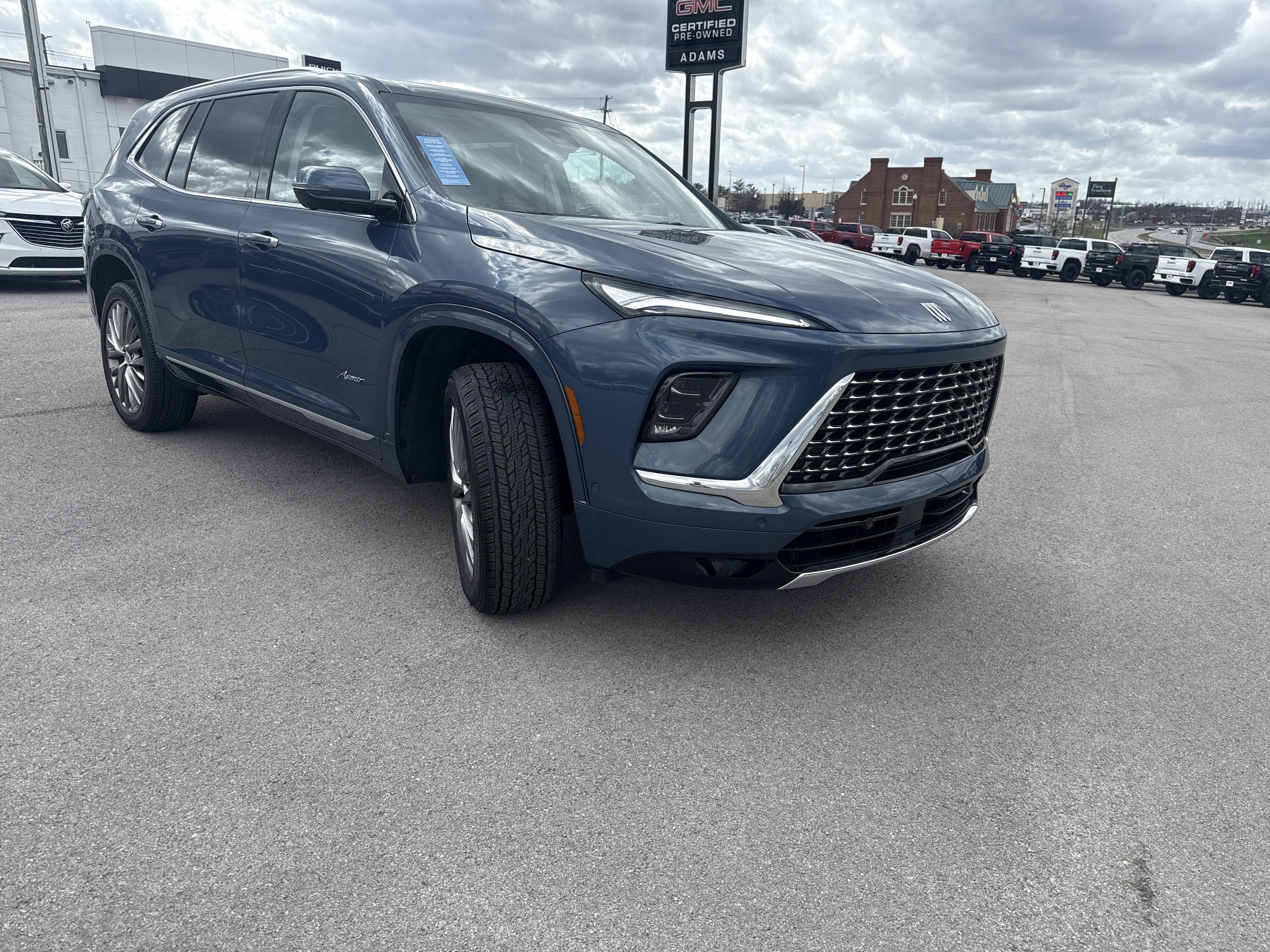 2025 Buick Enclave Avenir