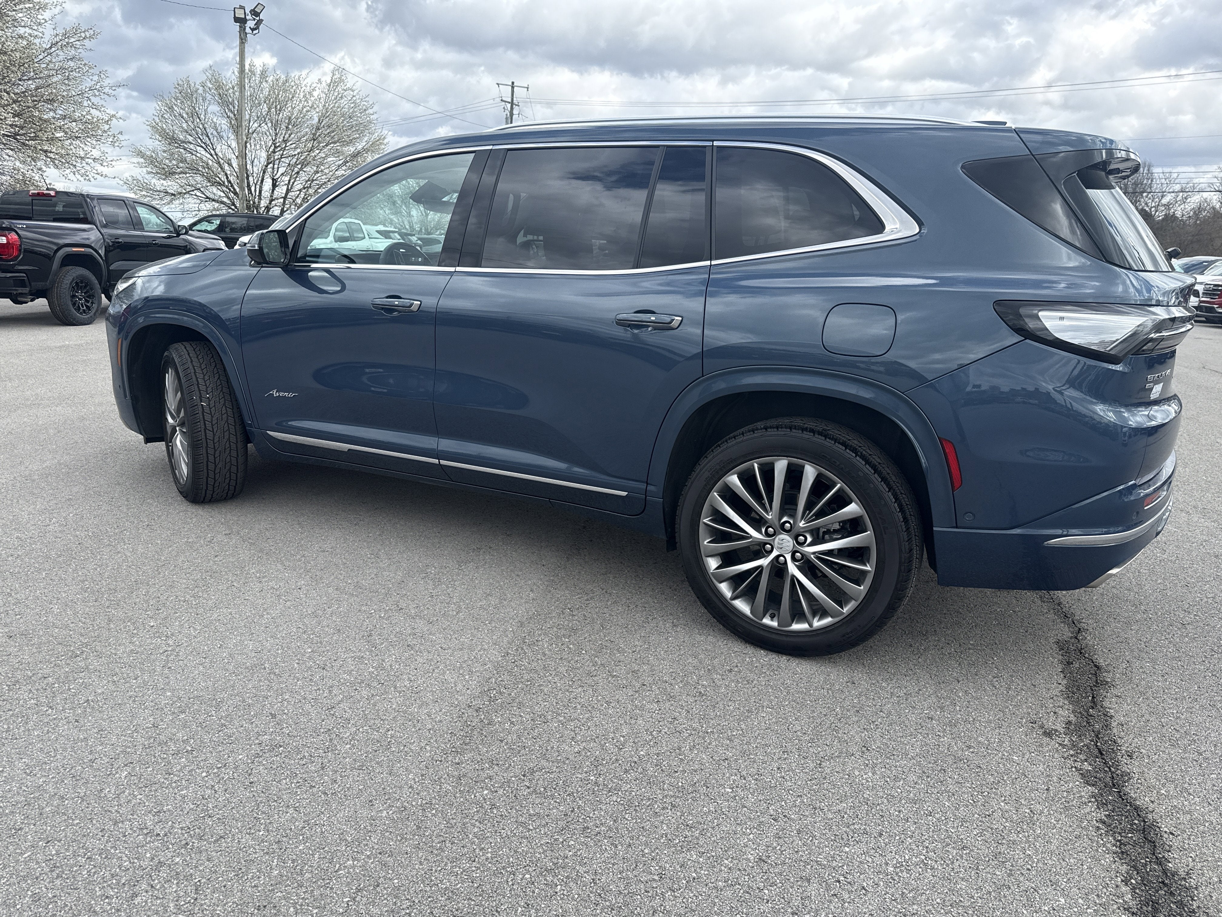 2025 Buick Enclave Avenir