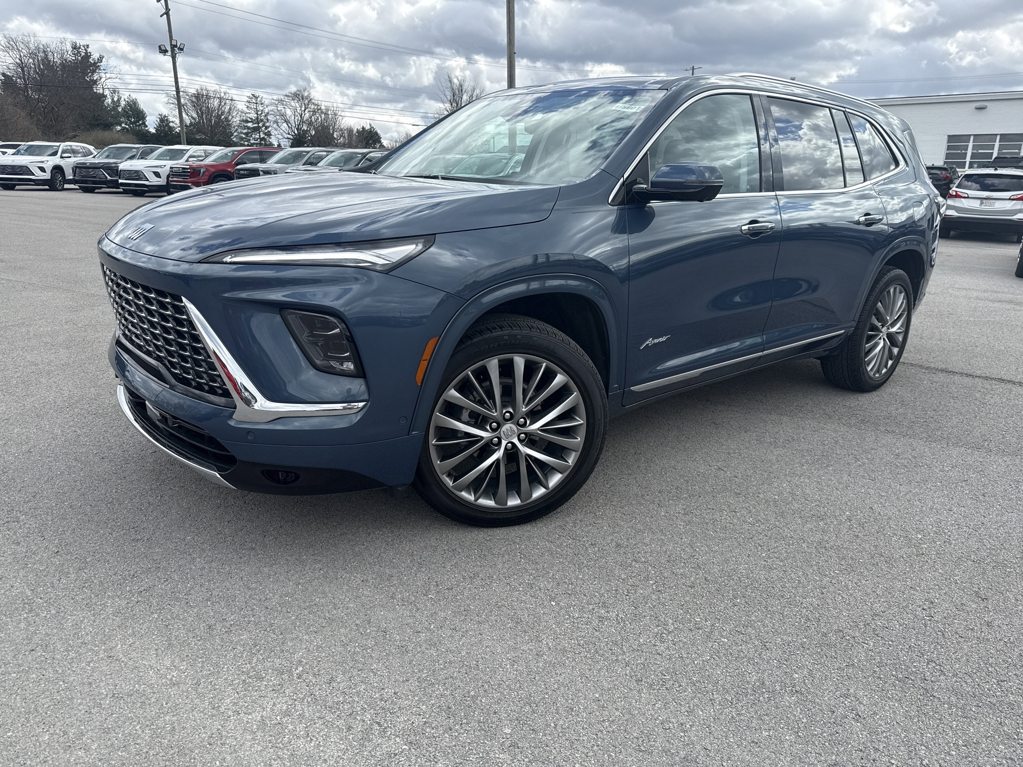 2025 Buick Enclave Avenir
